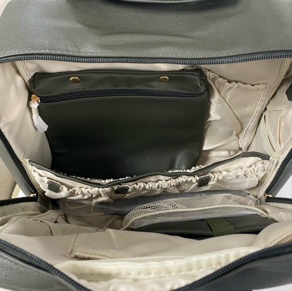 Brand New Ayla&Co Large Travel Bag color Olive Green - Picture 9 of 13